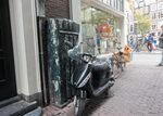Sint Janstraat, nabij de Oudezijds Voorburgwal
              <br/>
              Marcel Westhoff, 2016-09-01